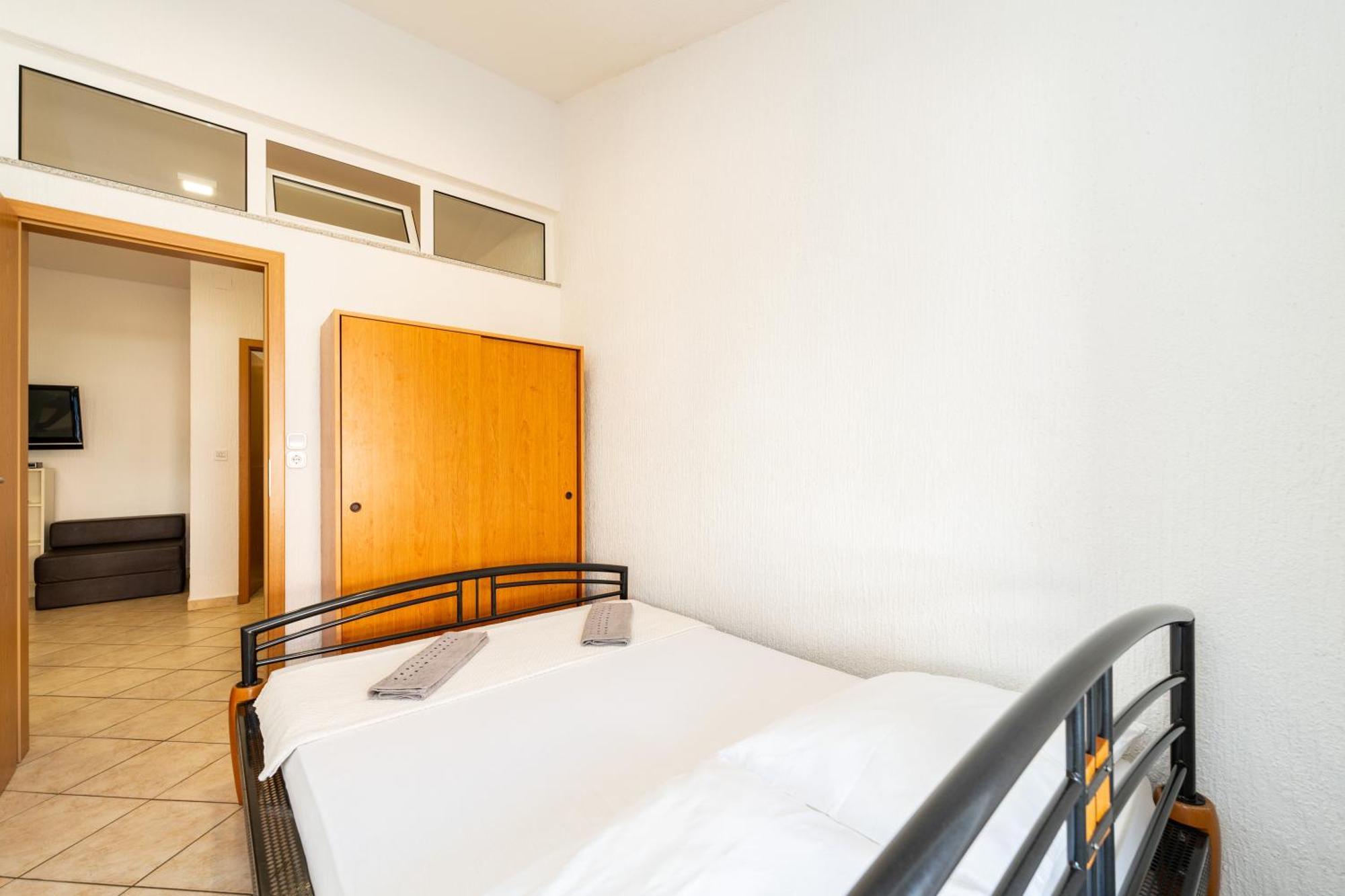 Apartments Cvetka Novalja Eksteriør billede